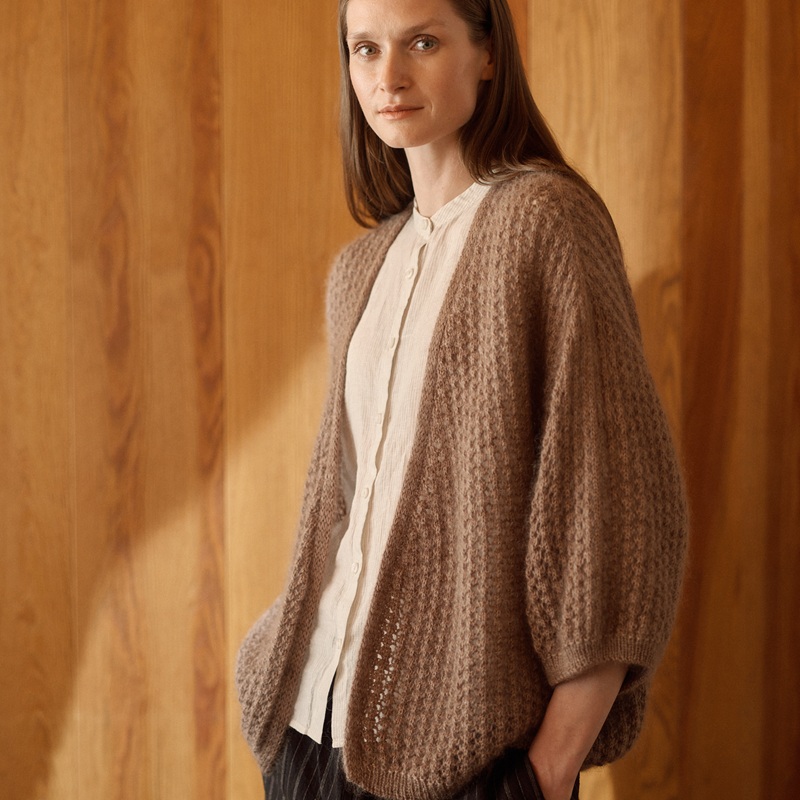 Entwined: cables, lace and knitted textures - immagine 6